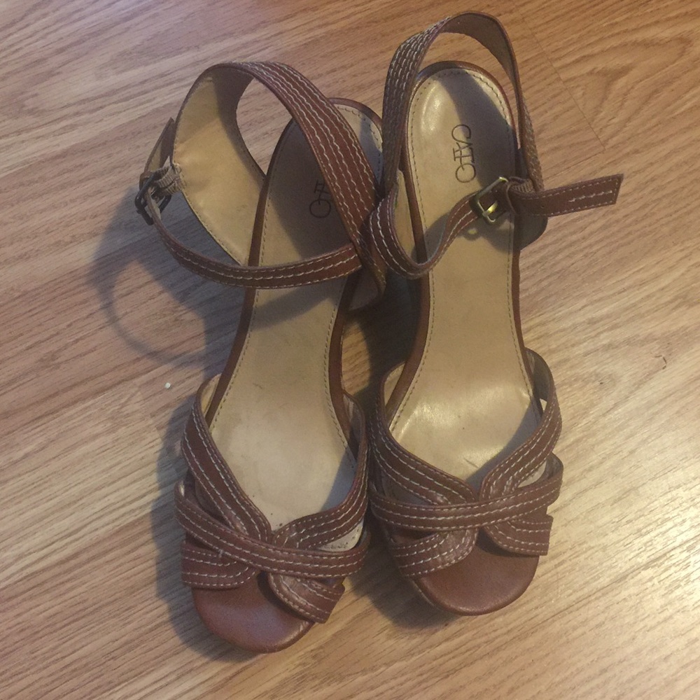 Brown wedges
