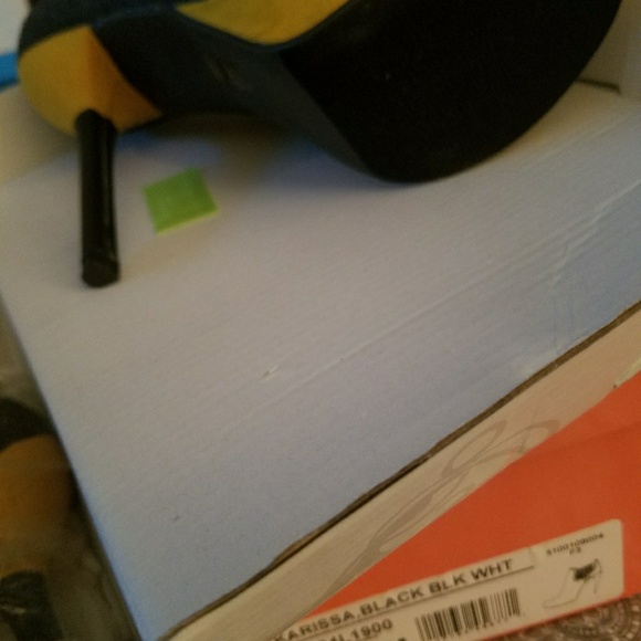 Grey ankle boot - Picture 3 of 4