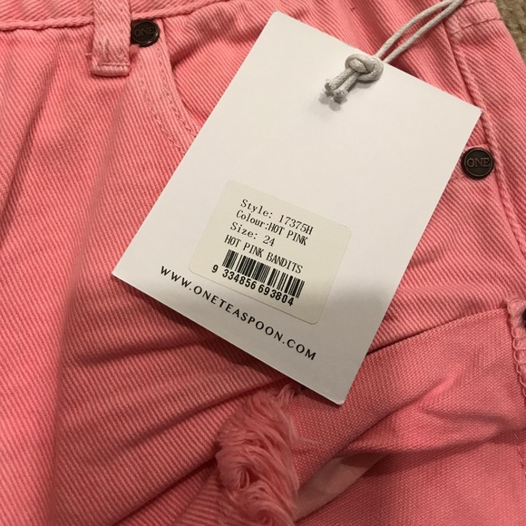 One Teaspoon Shorts - One Teaspoon Pink Bandits! BNWT size 24! One Teaspoon Shorts - One Teaspoon Pink Bandits! BNWT size 24!