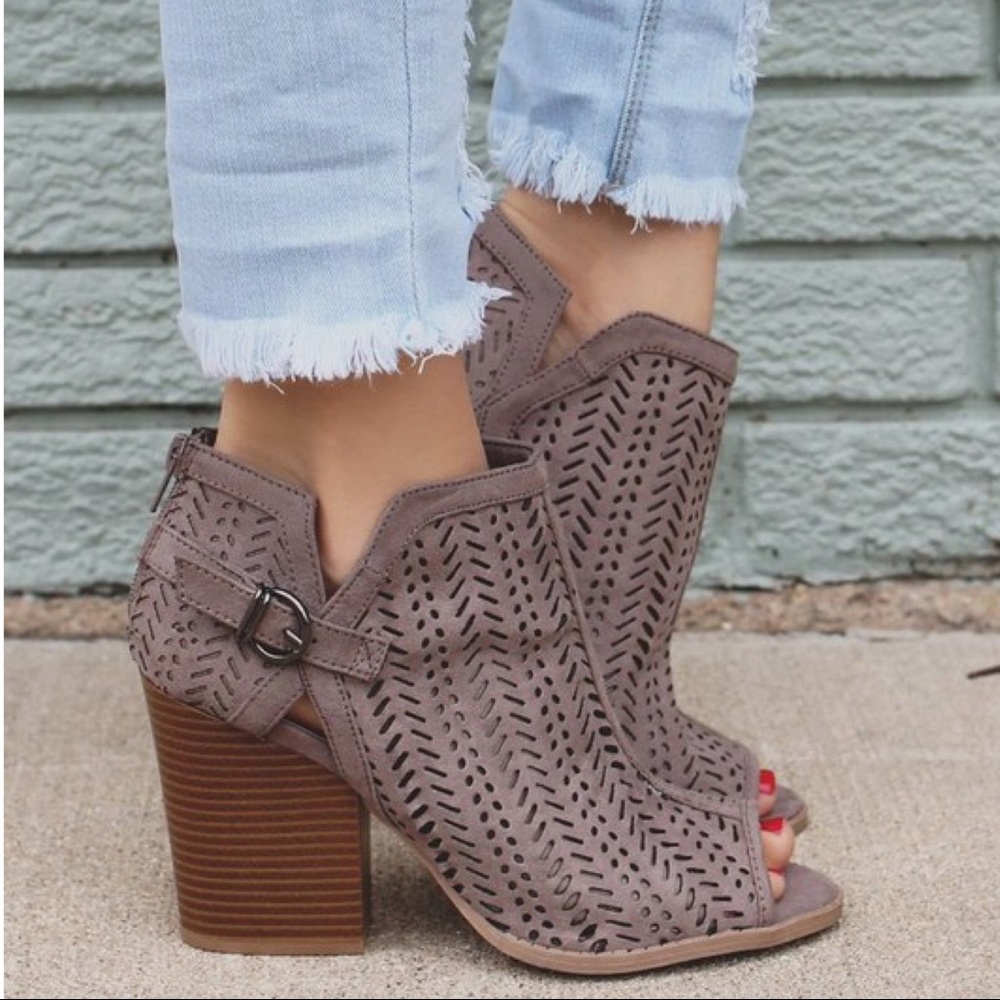 CAITLIN cut out booties - TAUPE - Picture 2 of 3