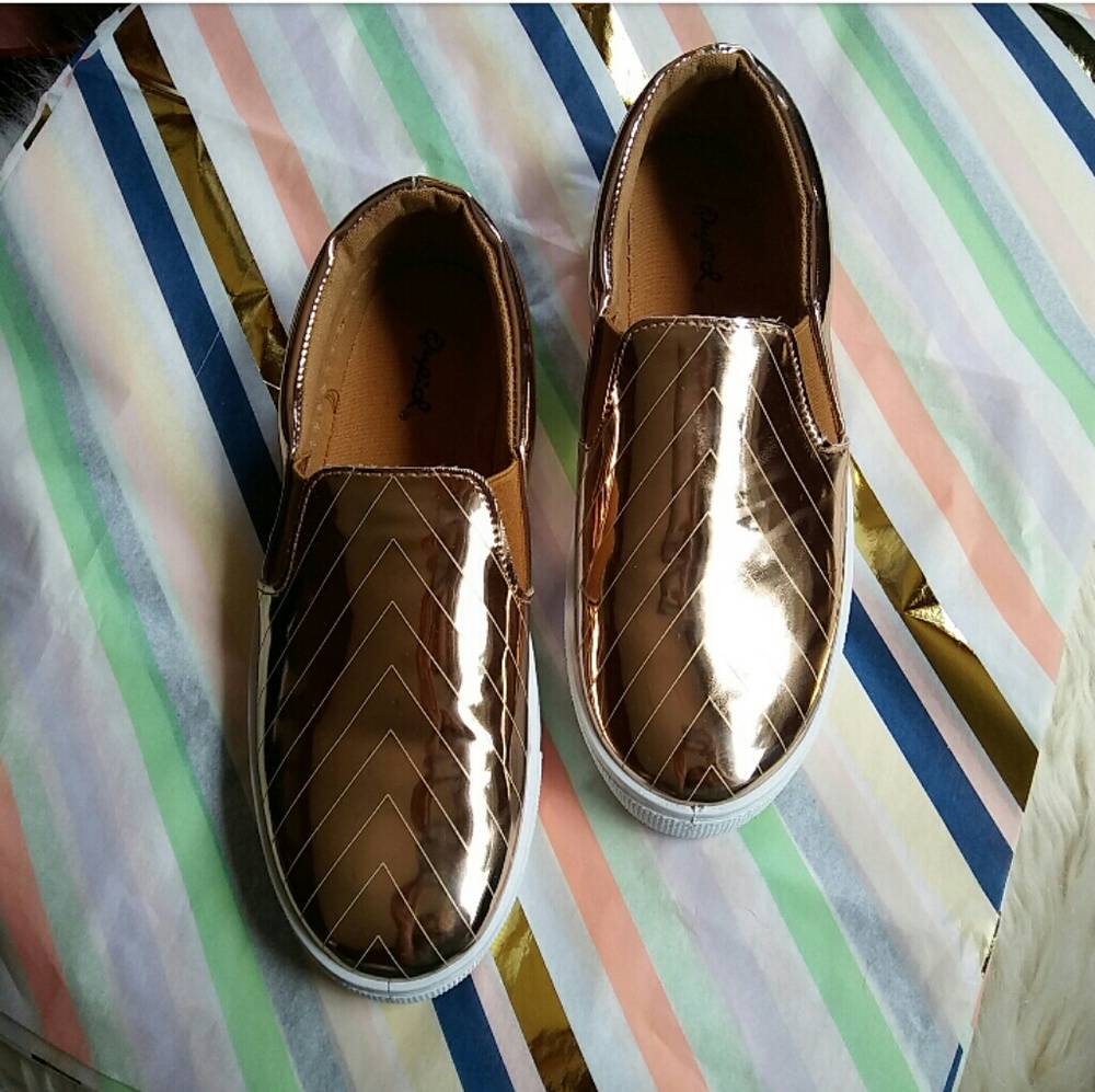 //The Jordan// Rose gold Slip on Sneaker - Picture 3 of 5