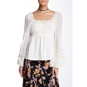 ✨NWT Free People Moonchaser Lace Trim Top✨