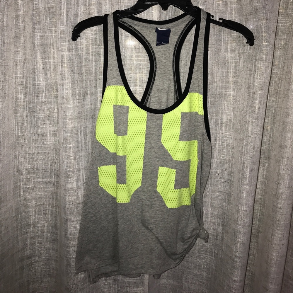 Nike tank