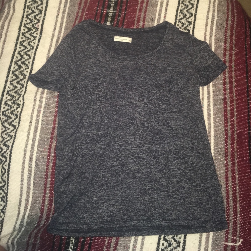 Abercrombie & Fitch T-shirt