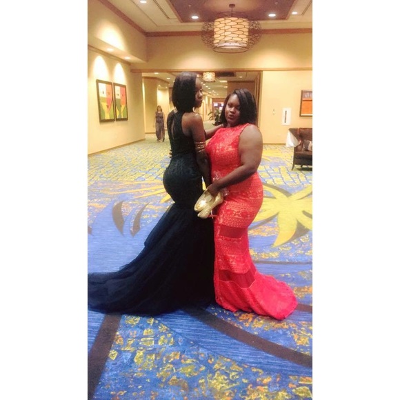 Prom dress - Picture 2 of 2