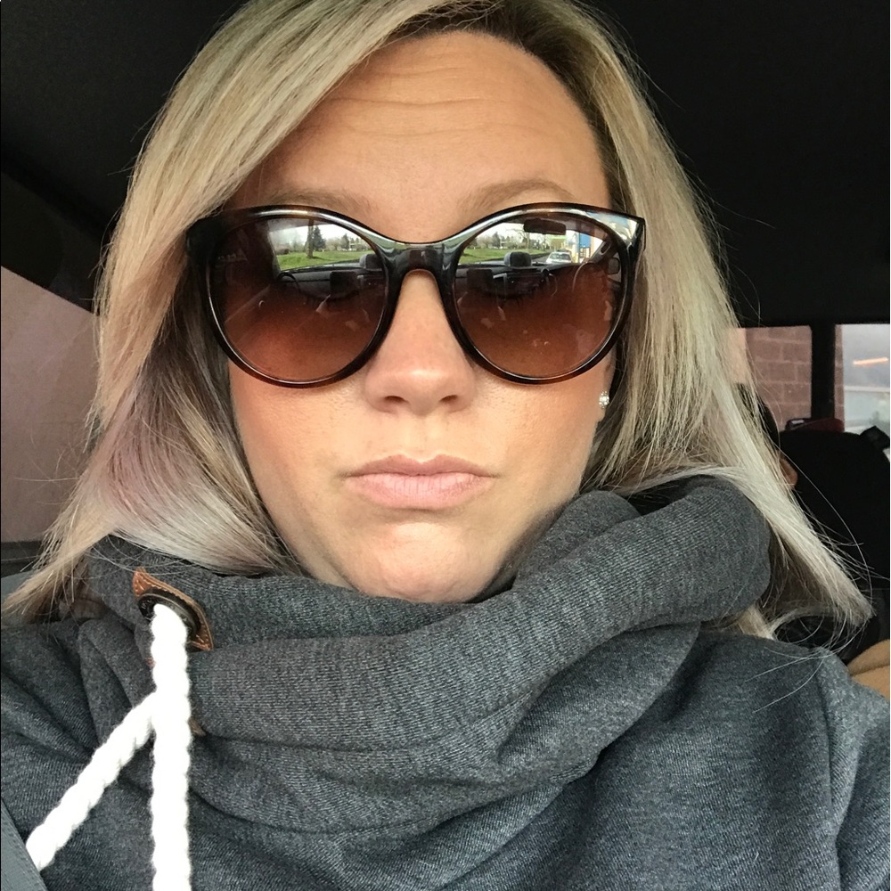 Meet your Posher, Jessica