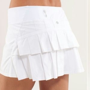 Lululemon Run Pace Setter Skirt size 6/tennis