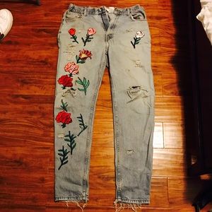 Custom Tailored Distressed Embroidered 550 Levi's