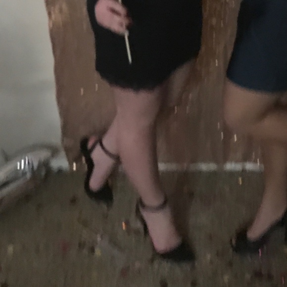 Like new black Bebe heels - Picture 7 of 7