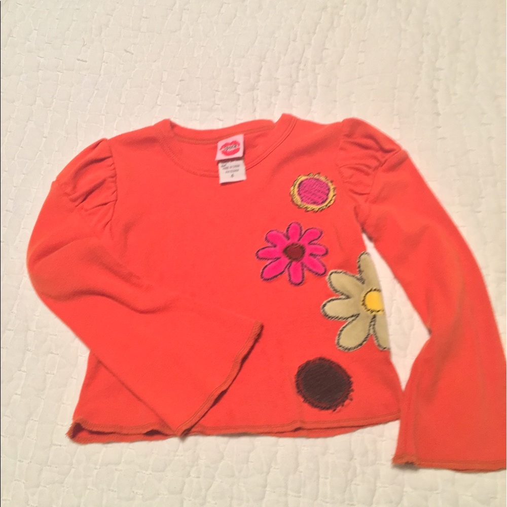 Lipstick shirt- size 4. Super cute!