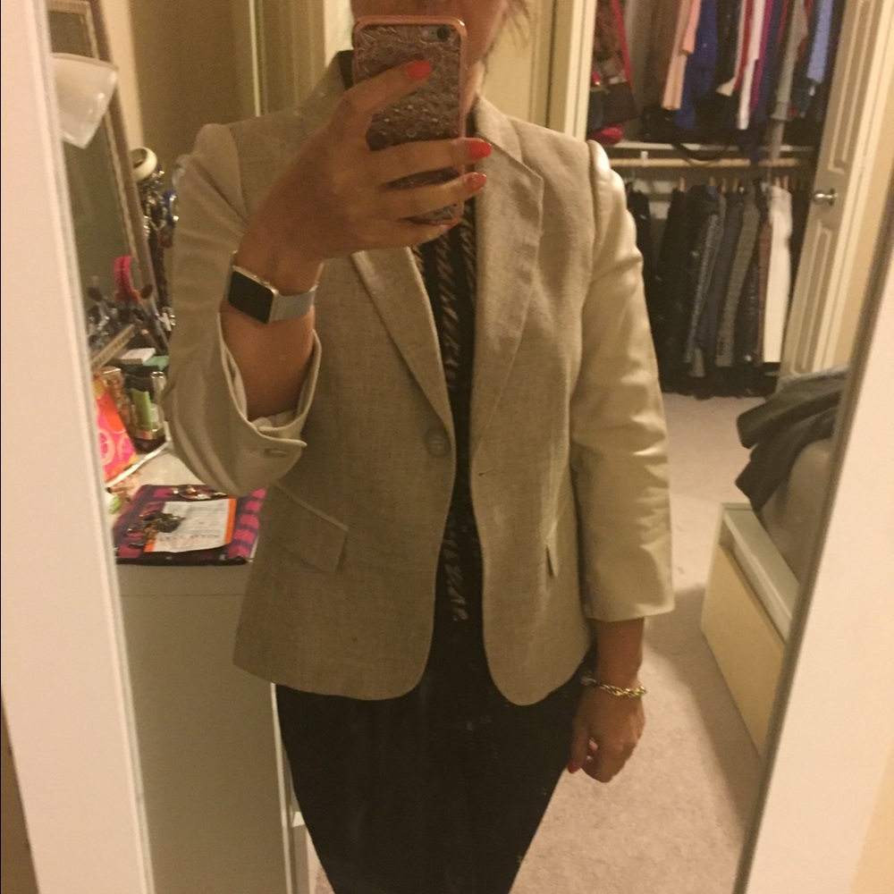 The Limited size M, cream color new blazer