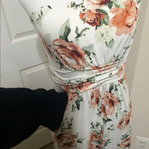 NWT Floral print maxi dress - Picture 4 of 4