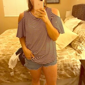 Ava Viv cold shoulder top