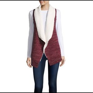 Wine colored Sleeveless Fleece Vest Wine colored Sleeveless Fleece Vest