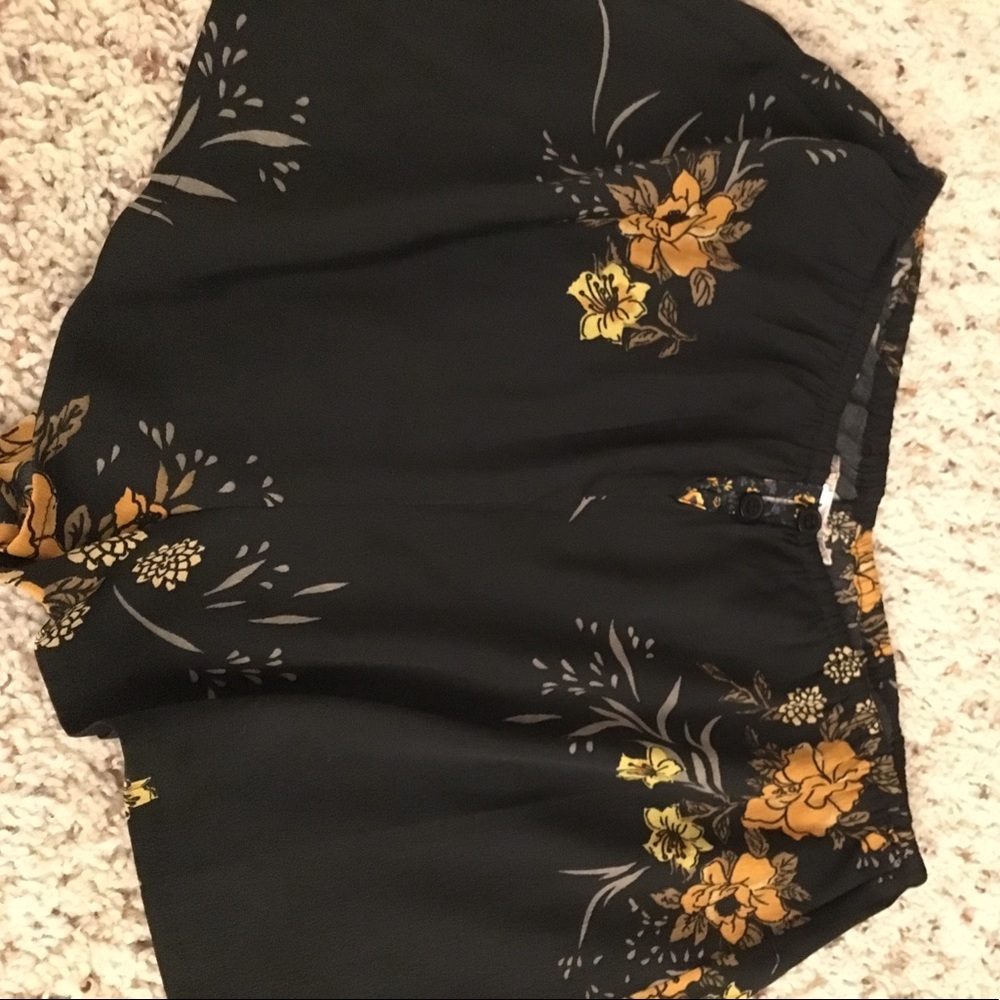 silky flower print shorts