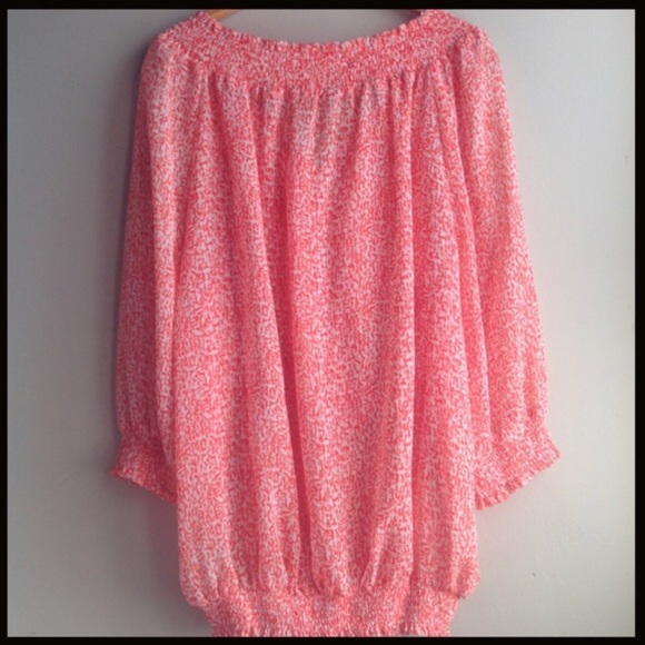 Abstract Ruffles Top - Picture 4 of 4