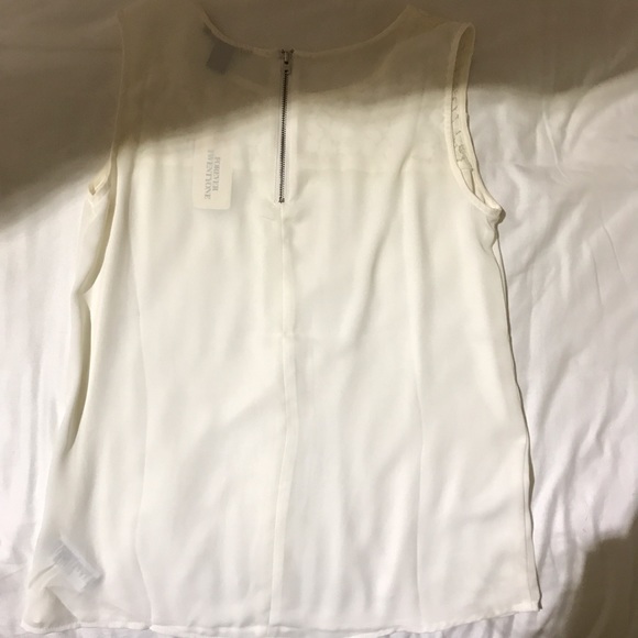 Forever 21 Woven Top - Picture 2 of 3