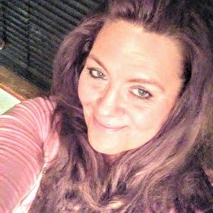 Meet your Posher, Lorie