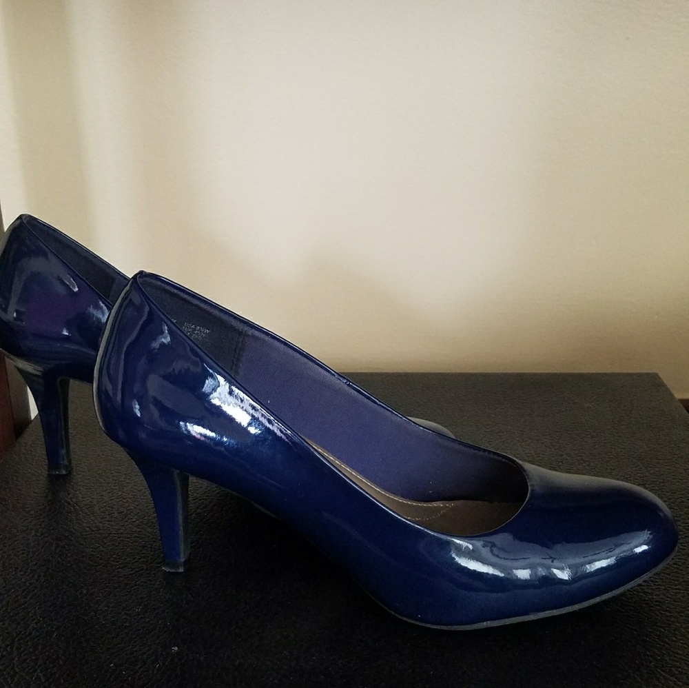 Navy Blue Comfort Plus Pumps by Predictions