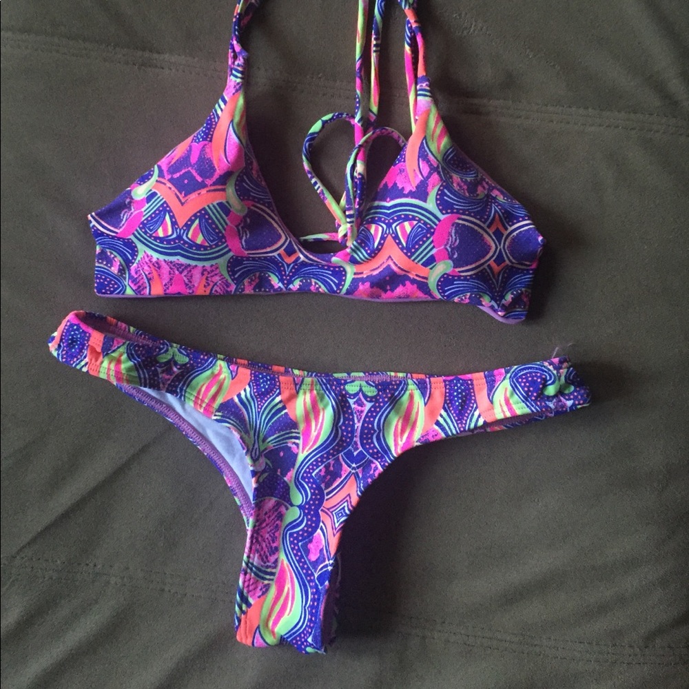 Ama Bikini Set