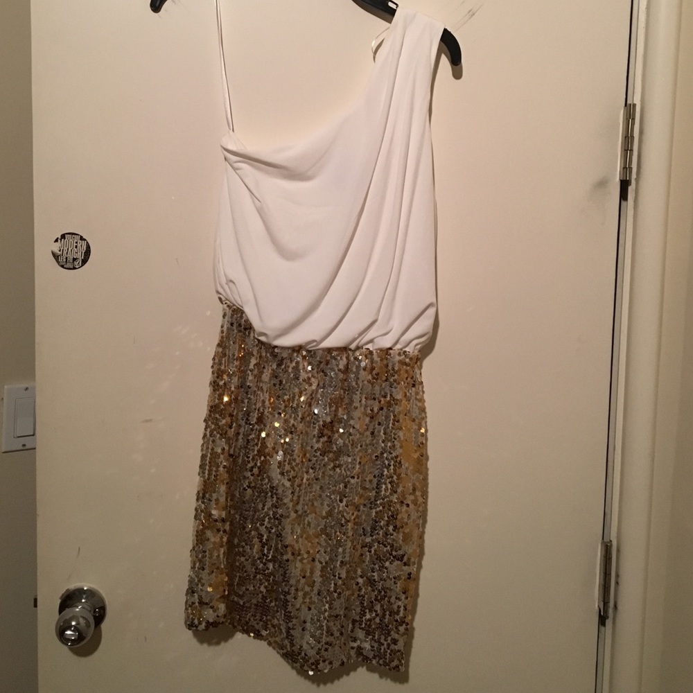 Formal white dress with gold sequin