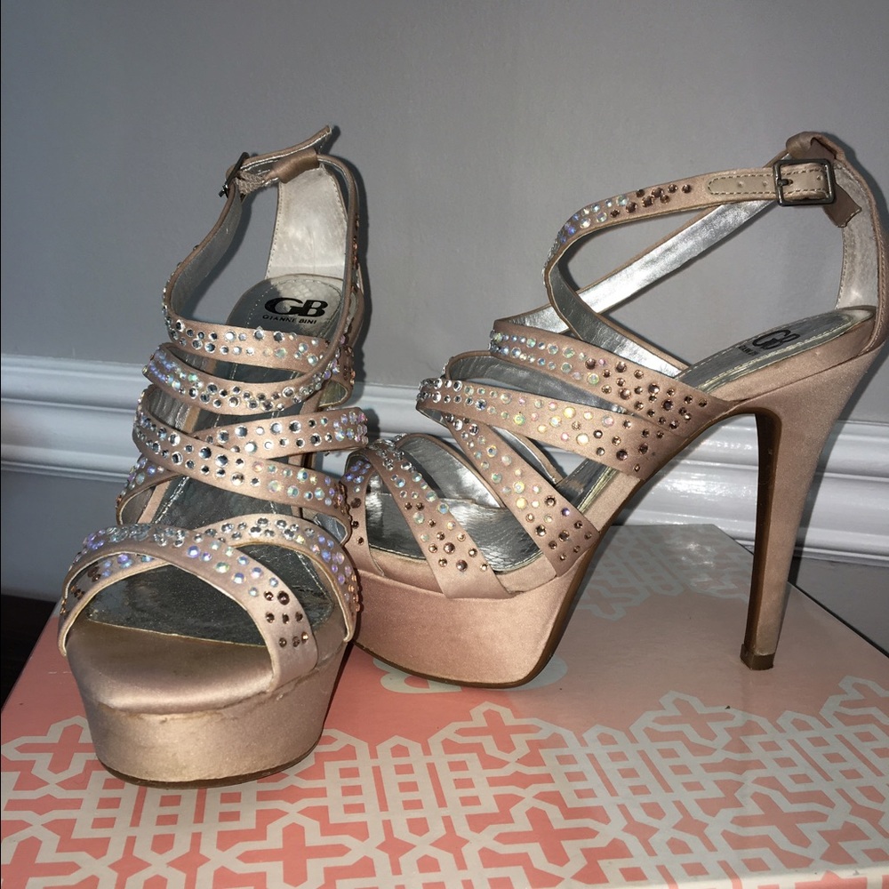 Gianni Bini nude sparkly heels