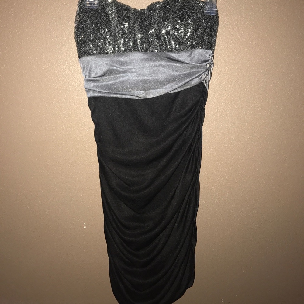 Perfect dress for homecoming!
