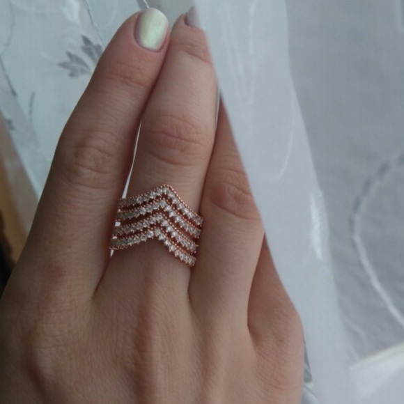Layered Chevron Ring - Picture 4 of 8