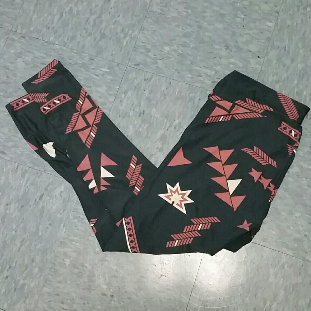 Tribal print leggings