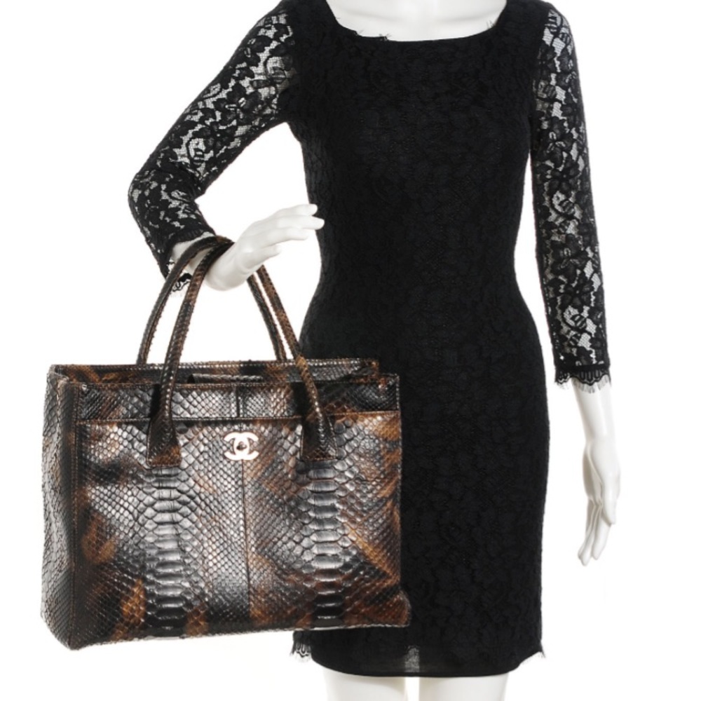 Chanel Python Cerf Tote - Picture 2 of 4