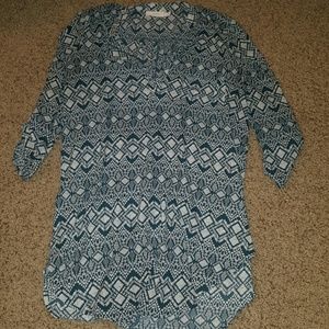 Lush flowy blue and white patterned tunic