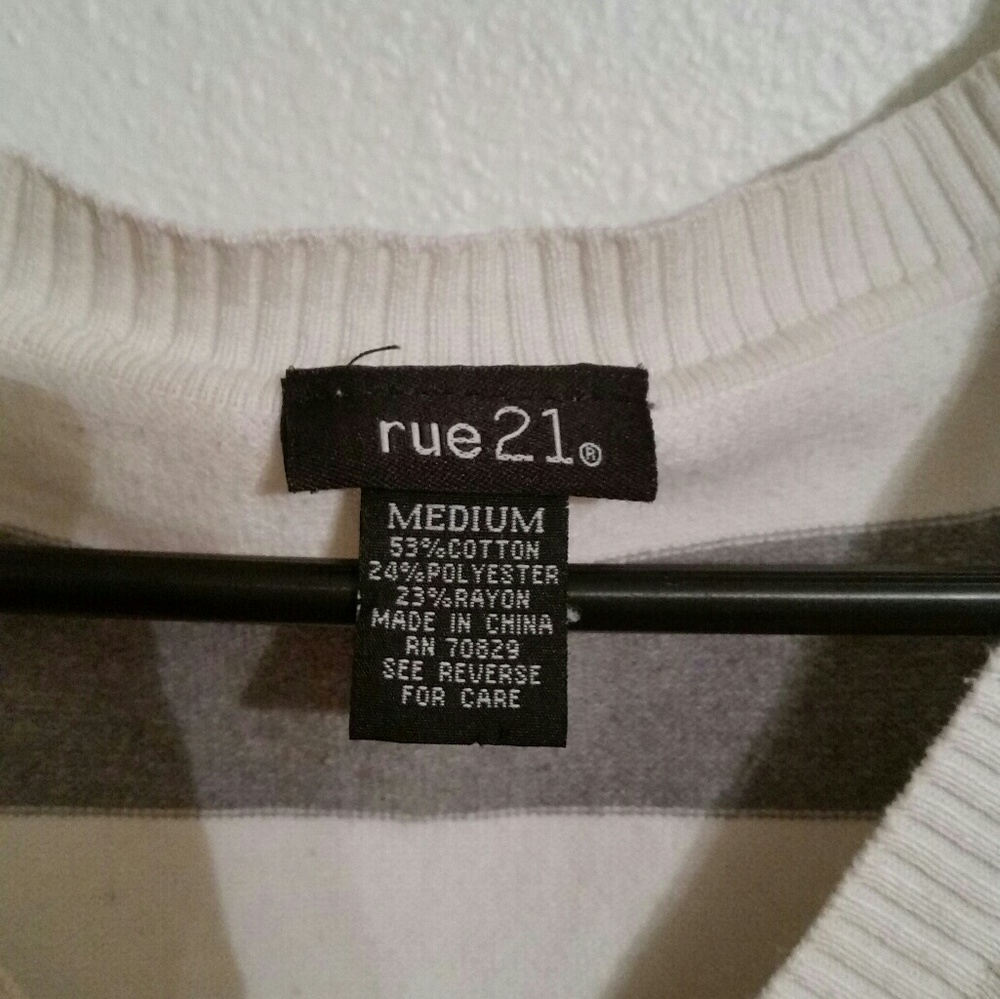 Rue 21 striped sweater black grey white - Picture 3 of 3