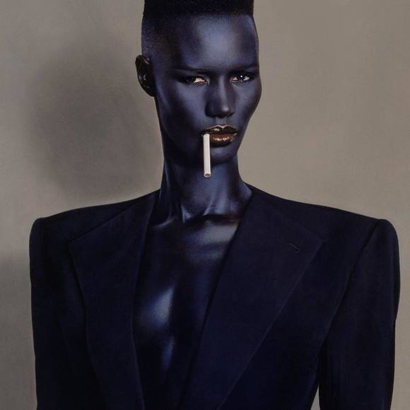 Meet your Posher, Ketia - Picture 1 of 1