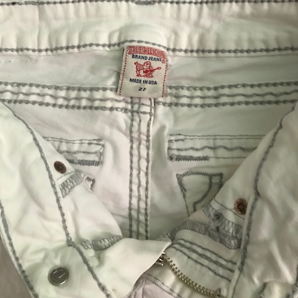 True Religions - Picture 2 of 3