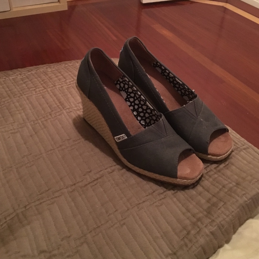 Toms wedges