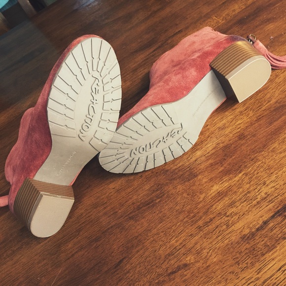 NWT Kenneth Cole Ankle Booties - Picture 7 of 8