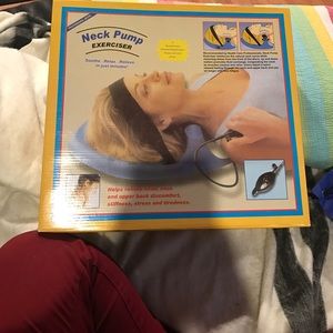 Neck pump exerciser