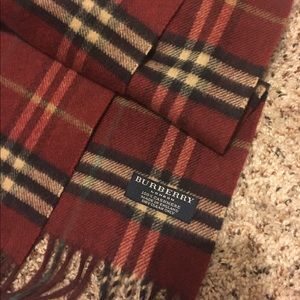 Burberry cashmere scarf