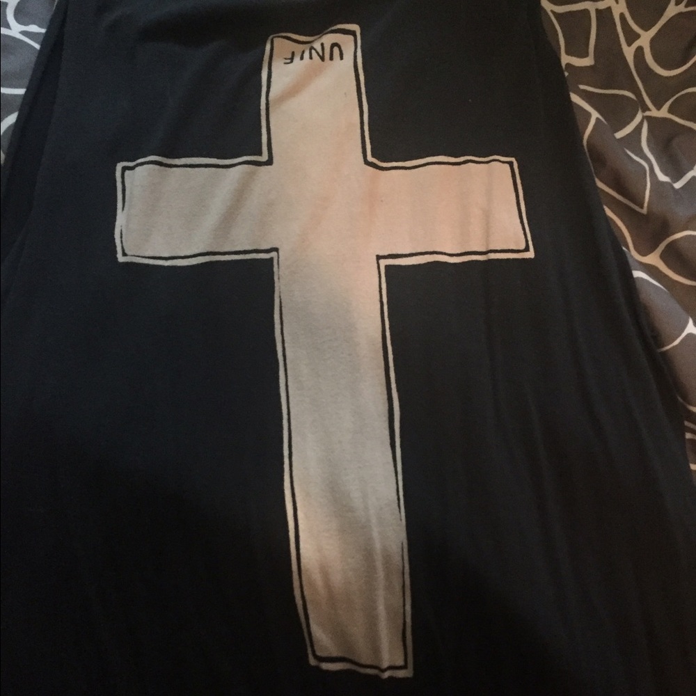 Unif cross tank