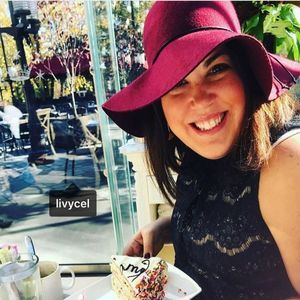 Meet your Posher, Alyvia