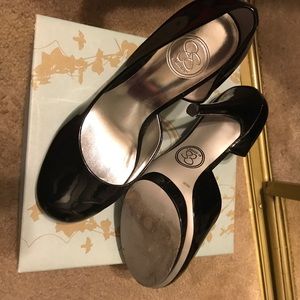 Jessica Simpson pumps