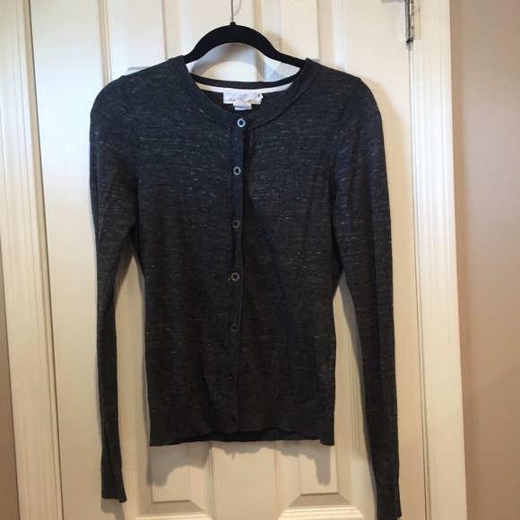 H&M Sweaters - 🦋H&M gray cardigan labeled of greater goods🦋