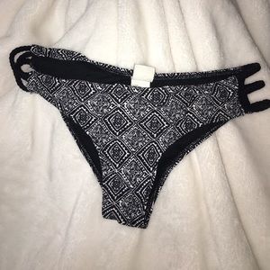 Hollister bottoms