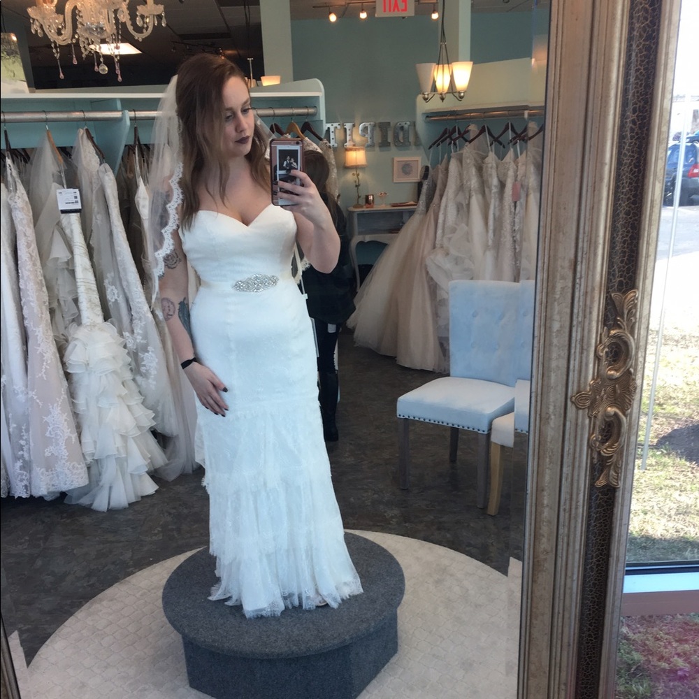 Ivory lace wedding dress