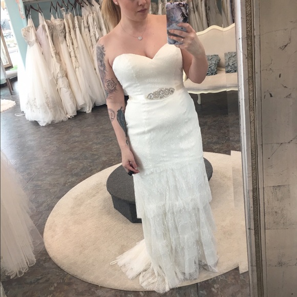 Ivory lace wedding dress - Picture 5 of 5