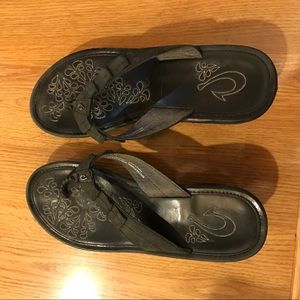 Olukai wedge black Sandals