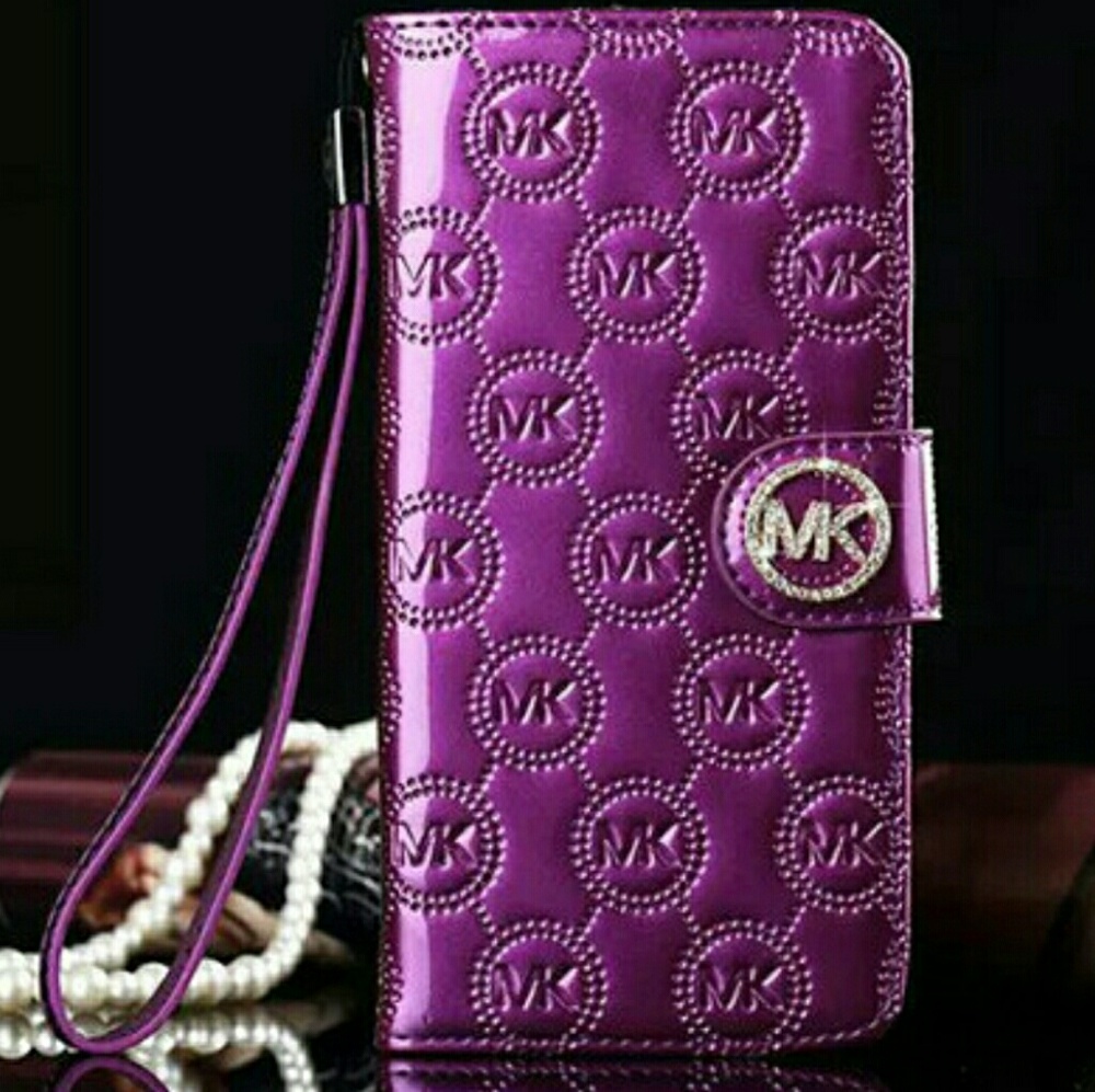 Michael Kors iPhone 7 Plus Patent Leather Flip Cas