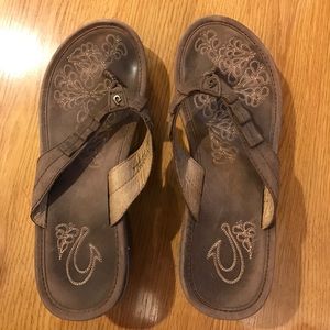 Olukai brown wedge Sandals