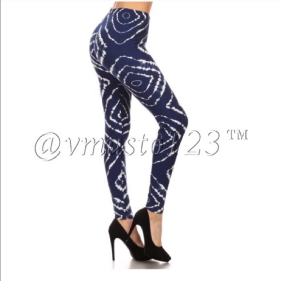 📍CLEARANCE 📍Brushed Blue Tie Dye Leggings - Picture 4 of 4