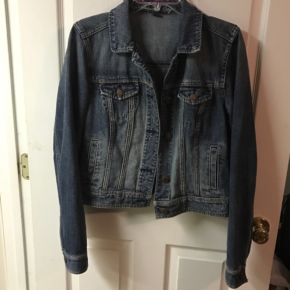 Sold - Picture 3 of 3